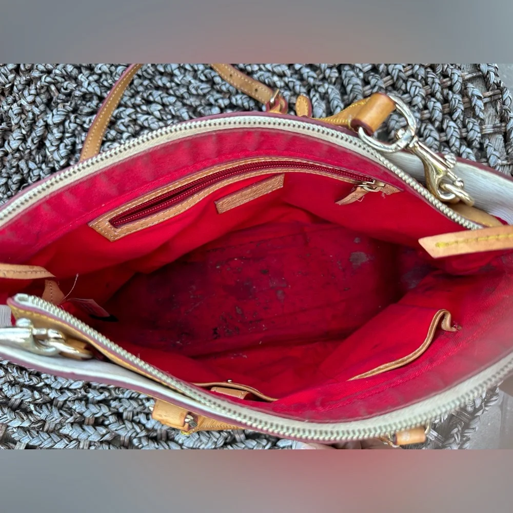 Dooney and Bourke top handle bag - Picture 5 of 8